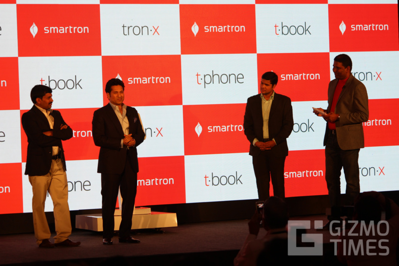 Sachin Tendulkar with Smartron founders