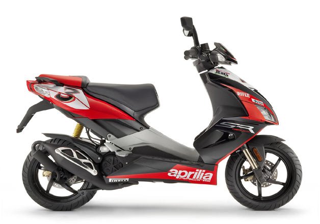 Piaggio Aprilia SR 150 Side