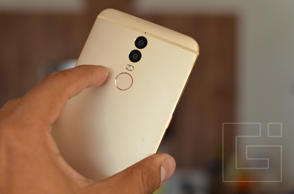 Micromax Dual 5 Fingerprint sensor