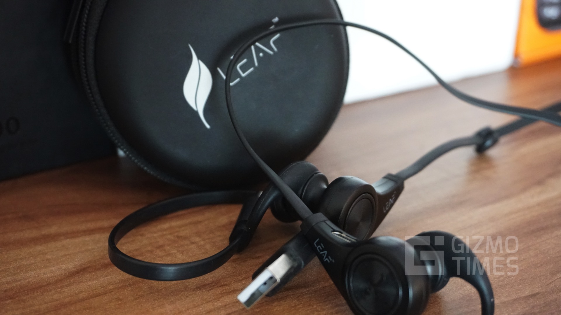 leaf move wireless earphones