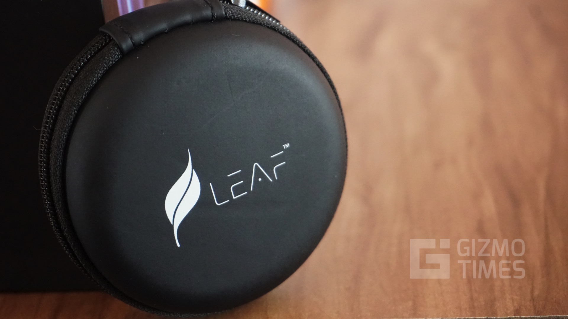 leaf move wireless earphones