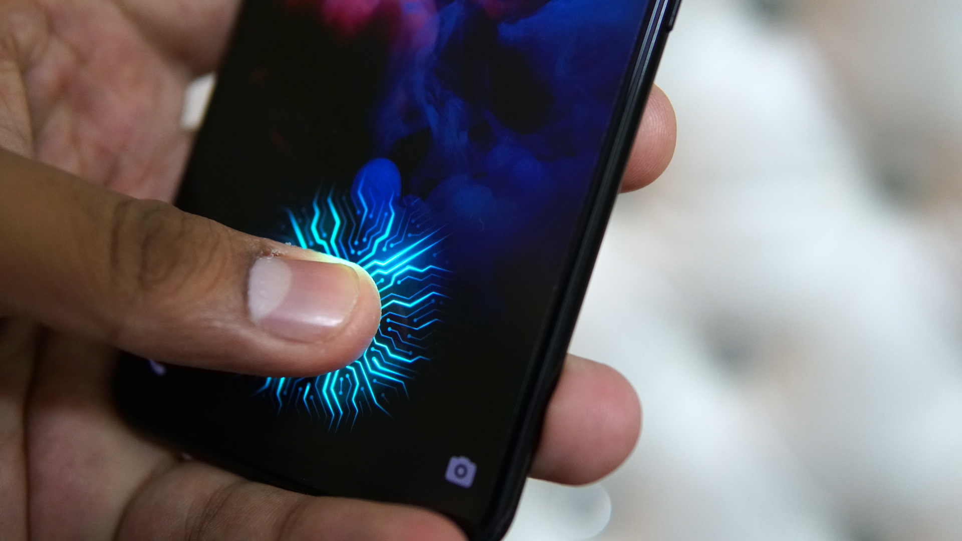 The In-screen Fingerprint Scanner on Vivo X21 - Works like a charm! The In-screen Fingerprint Scanner on Vivo X21 - Works like a charm!