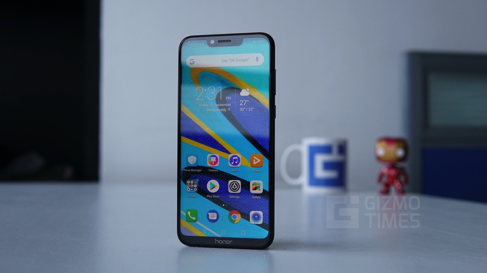 Honor Play Front