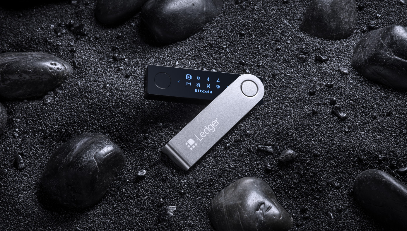 Ledger Nano X next-gen Bluetooth-enabled Cryptocurrency ...