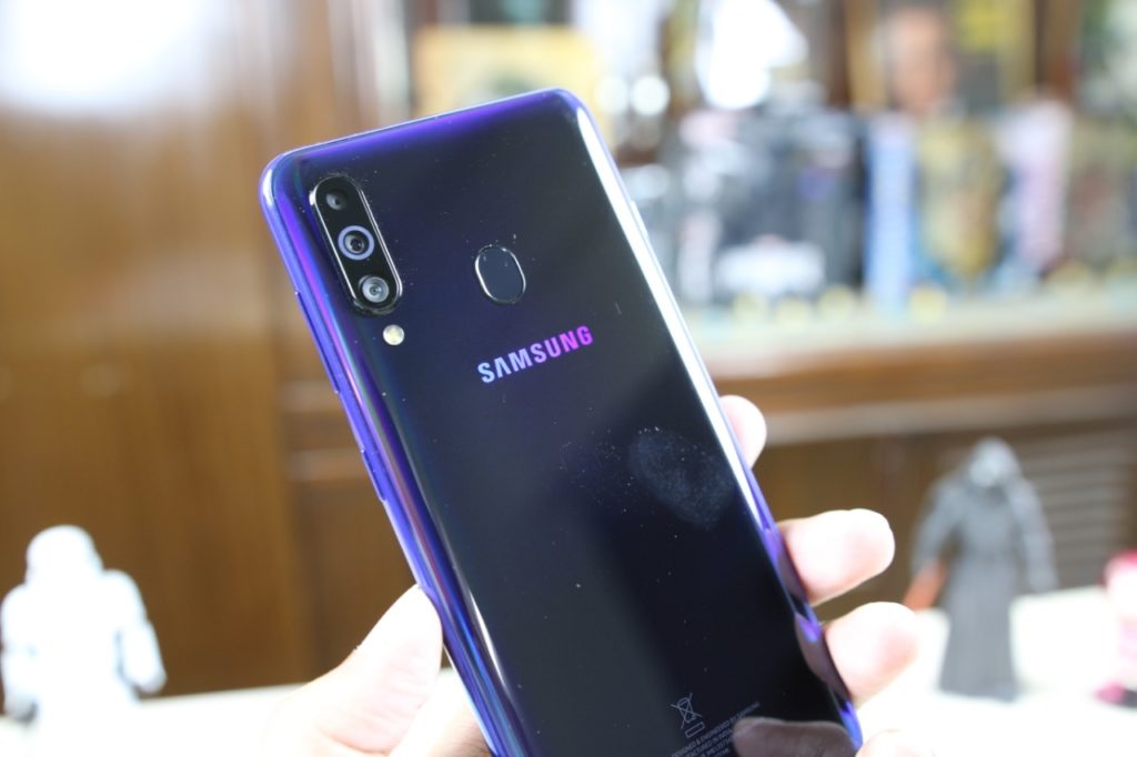 samsung galaxy m40 front camera