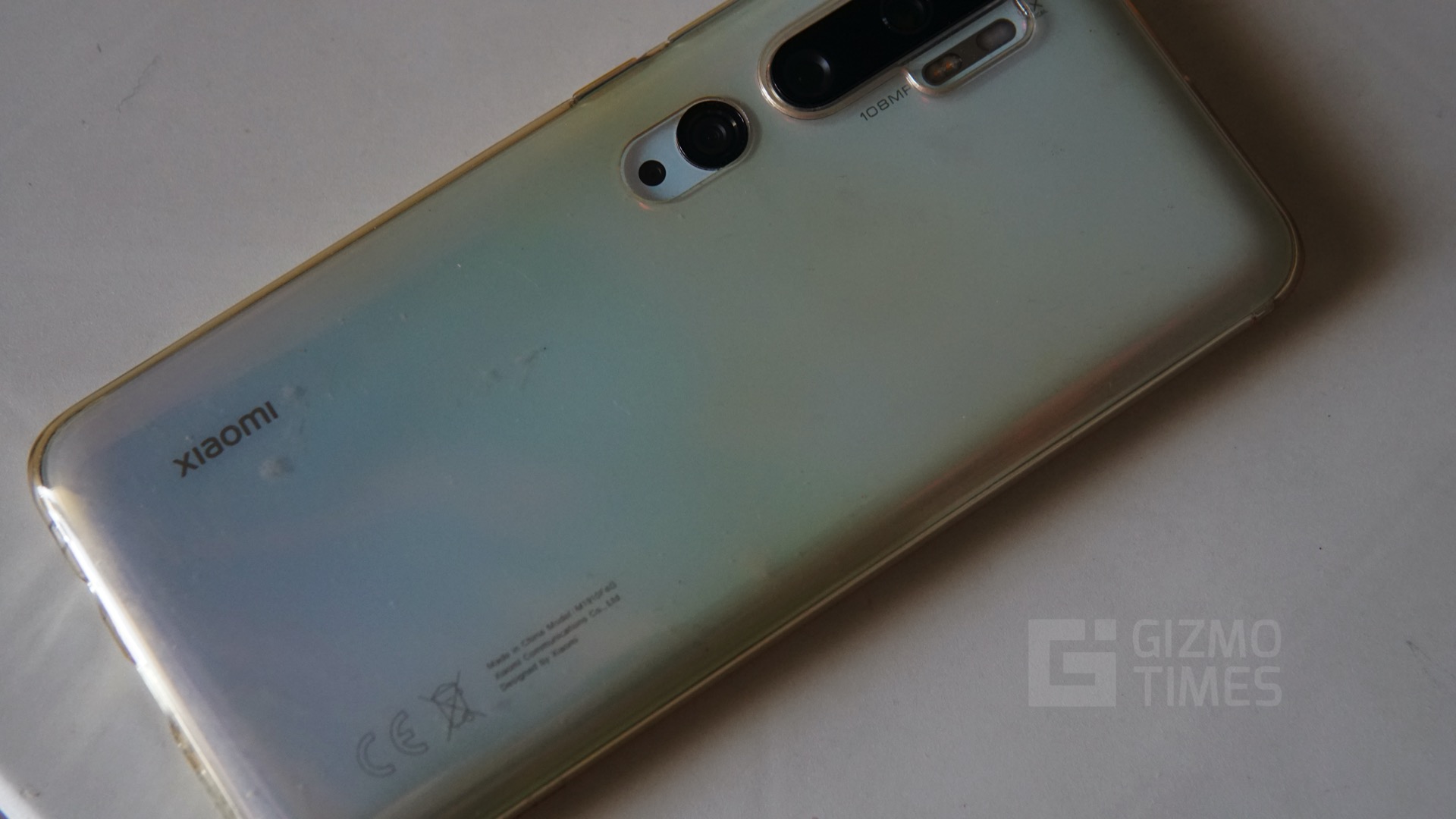 Transparent smartphone cover turn yellow-3